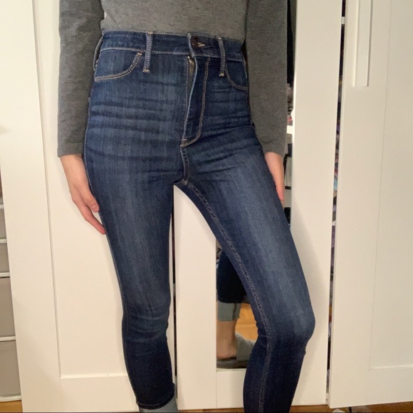 Hollister Dark Ultra High Rise Crop Jean Leggings - Picture 2 of 15